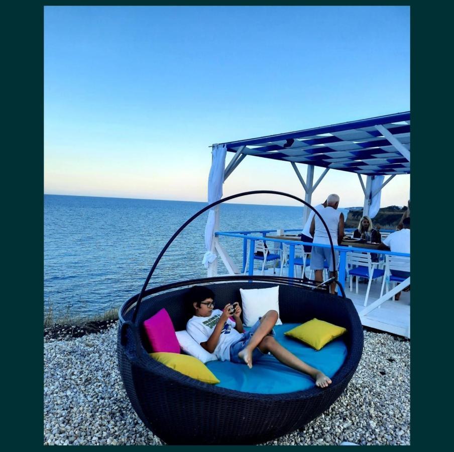 Breathe Hotel Vama Veche Bagian luar foto