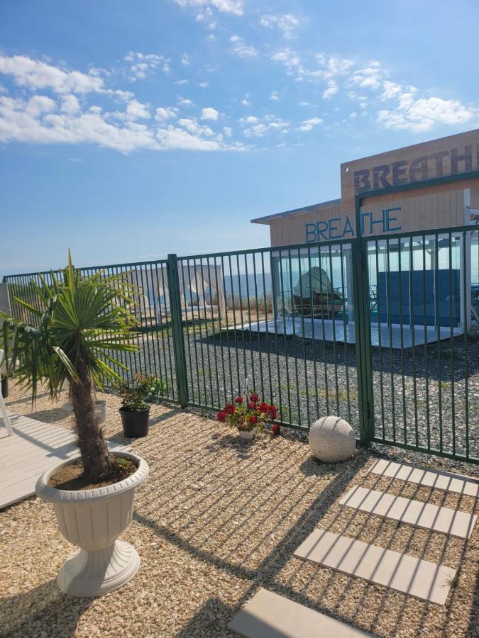 Breathe Hotel Vama Veche Bagian luar foto