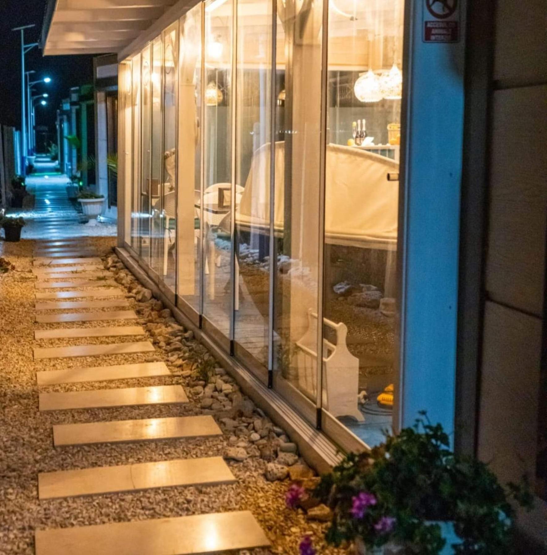 Breathe Hotel Vama Veche Bagian luar foto